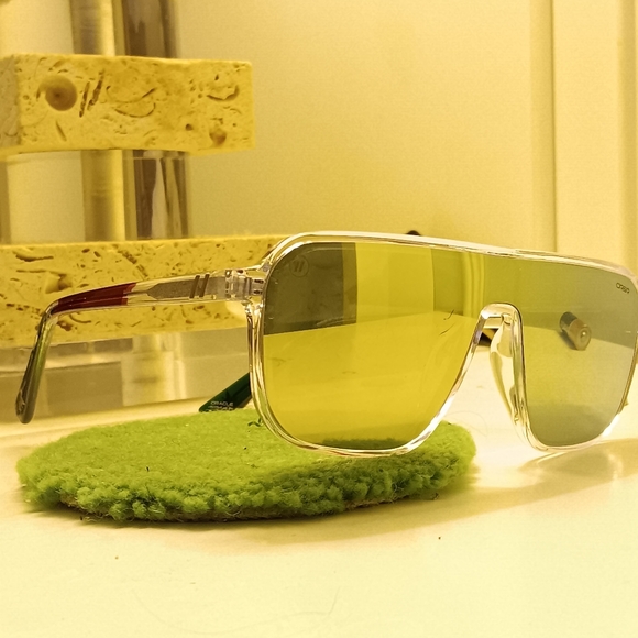 - Limited Edition Toro Rojo Oricle Racing Edition Sunglasssz - Picture 3 of 5